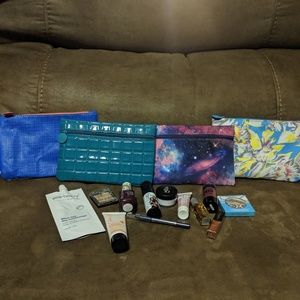 Added additional bundle!!! Make Up Bundles